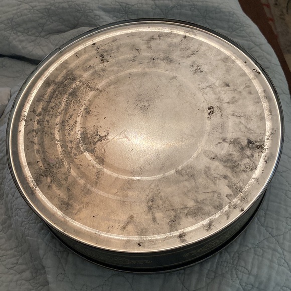 Vintage large currier and Ives art fruitcake tin. - Picture 5 of 8